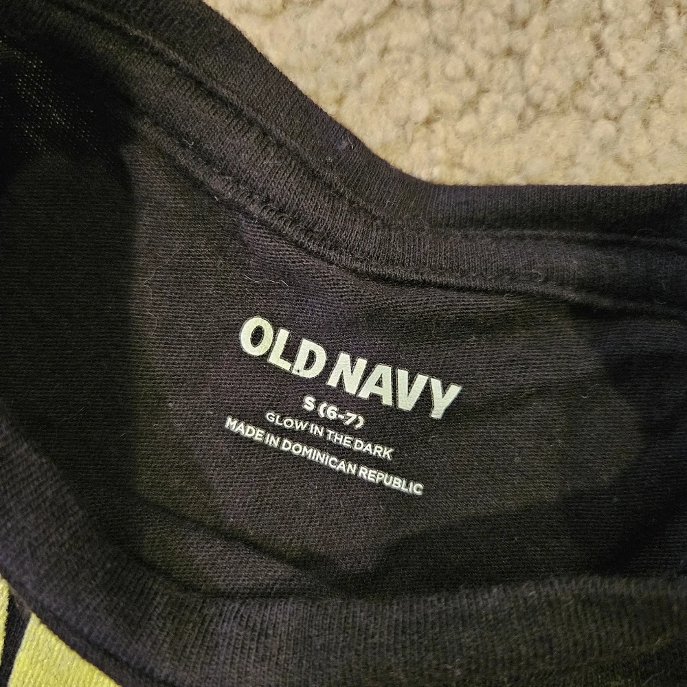 Old Navy YS (6-7) Ghost T-shirt
